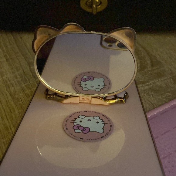 Hello kitty iPhone pro max 6.5 case w mirror - Picture 4 of 5